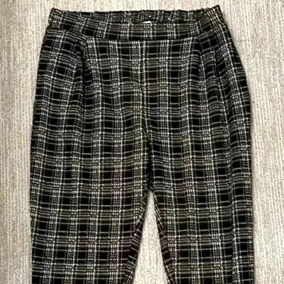 ELLE LARGE OFFICE WORK PANTS (has pockets and elastic band/pull on) - Picture 7 of 9